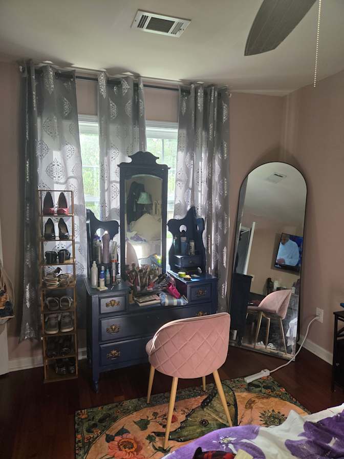 Johnnie's room