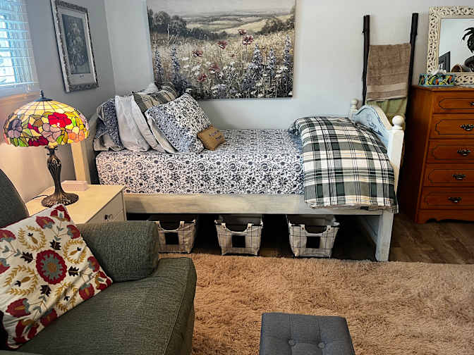 kaycharlotte's room