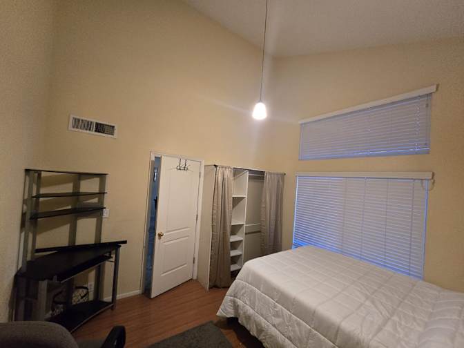 Jesus Verdy's room