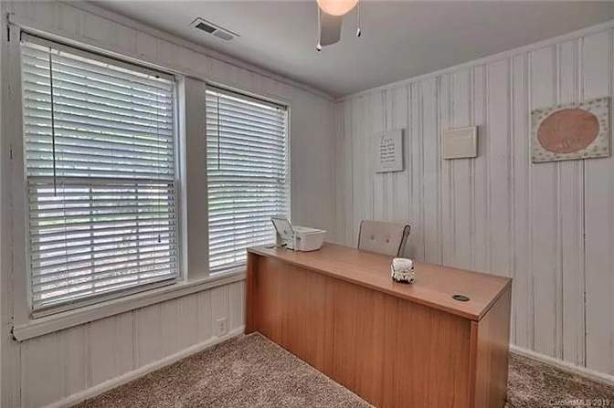 Alcove Rooms's room
