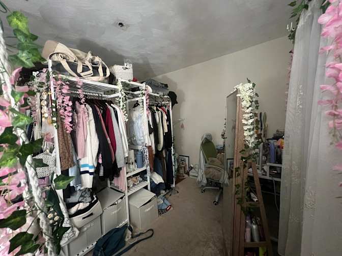 Cindy's room