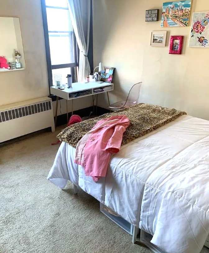 Vivian's room