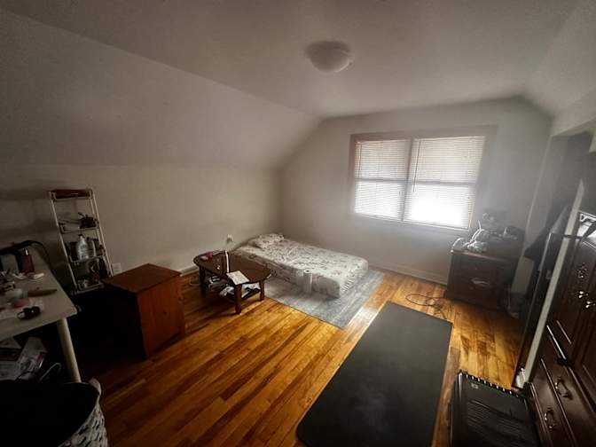 Yakesh's room