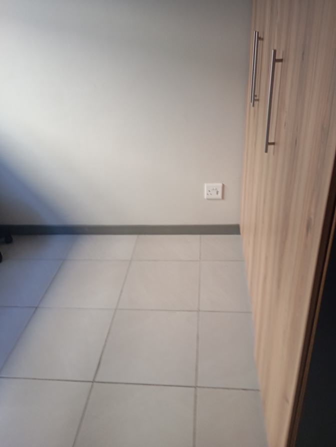 Elvis Kulu's room
