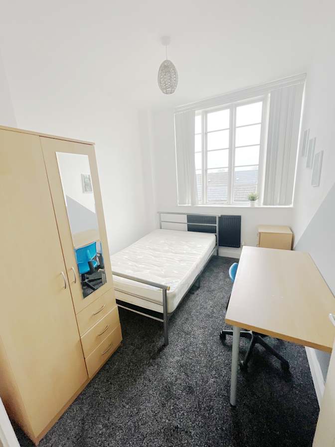 Upper Residence Property Ltd.'s room