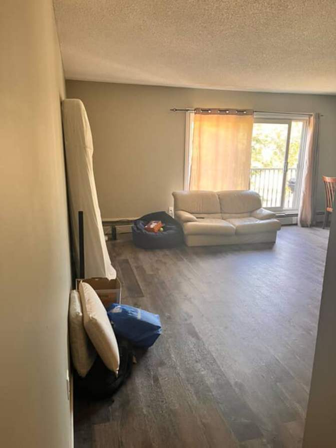 MB's room