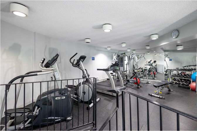 Serdar's room