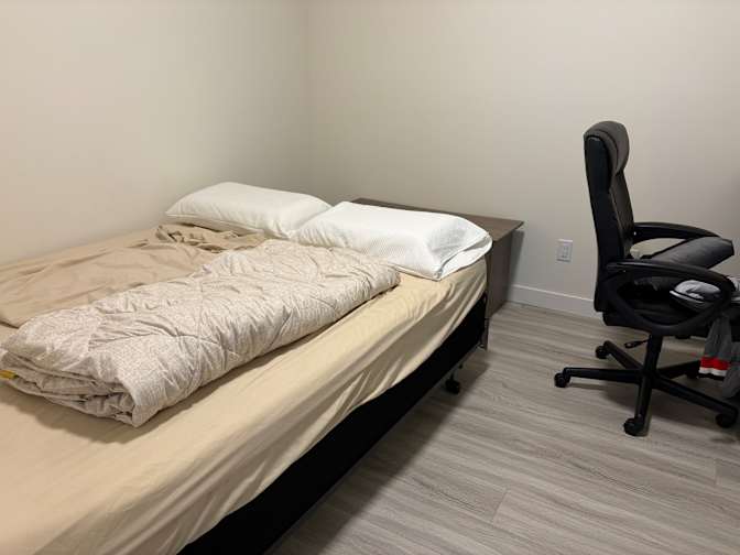 Jarod Lechadores's room