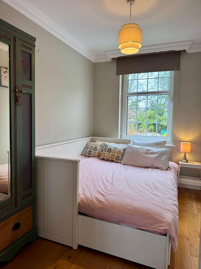 Caroline's room