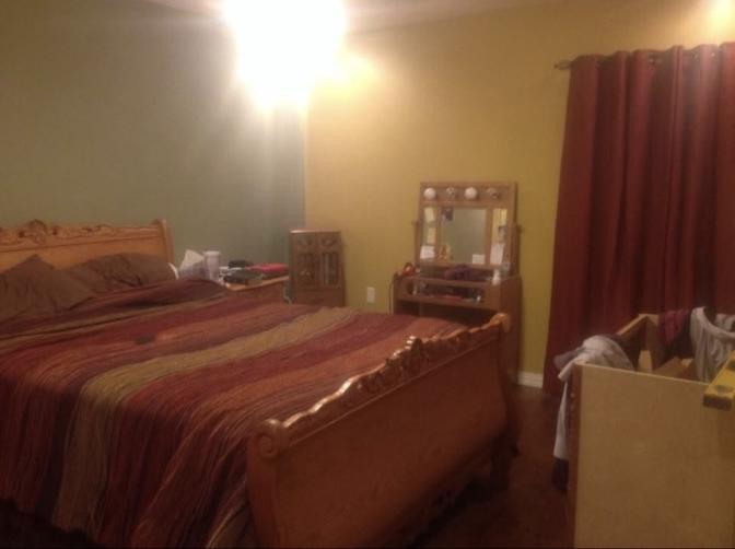 Kelsey Thomas's room
