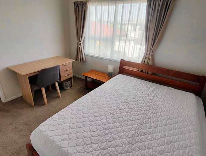 EZ's room