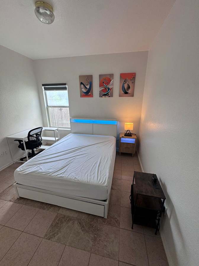PadSplit's room