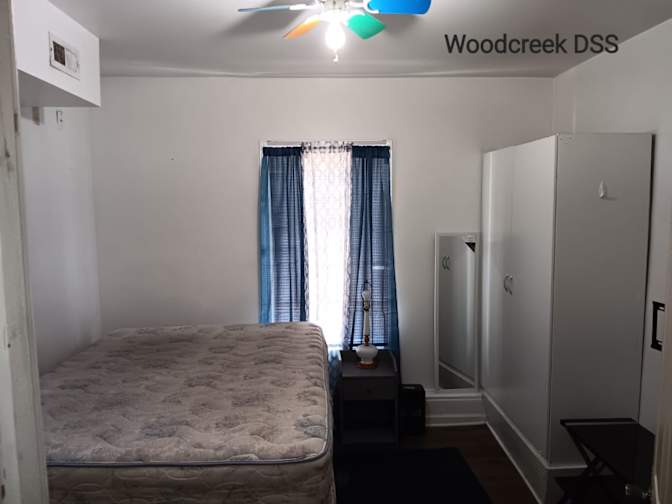 Dynelle's room