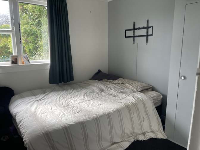 Prada Hughes's room