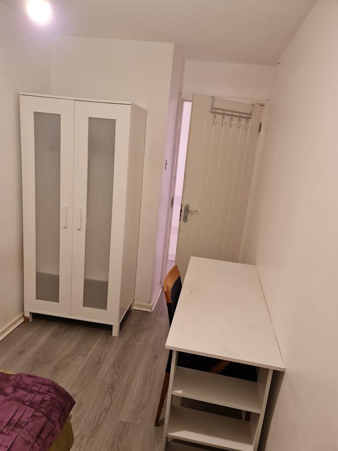 Nashaat's room