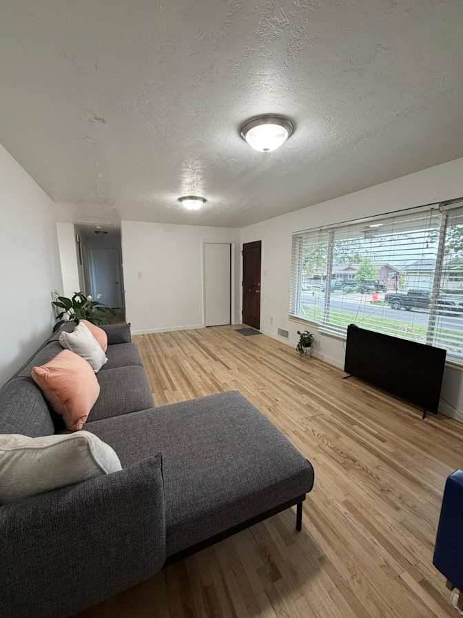 Ludis Benitez Almenares's room