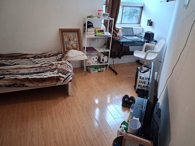 Merahi's room
