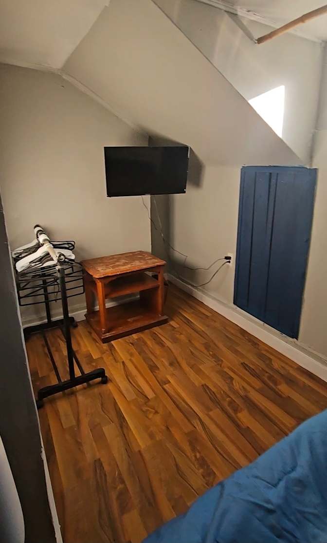 Nana's Village's room
