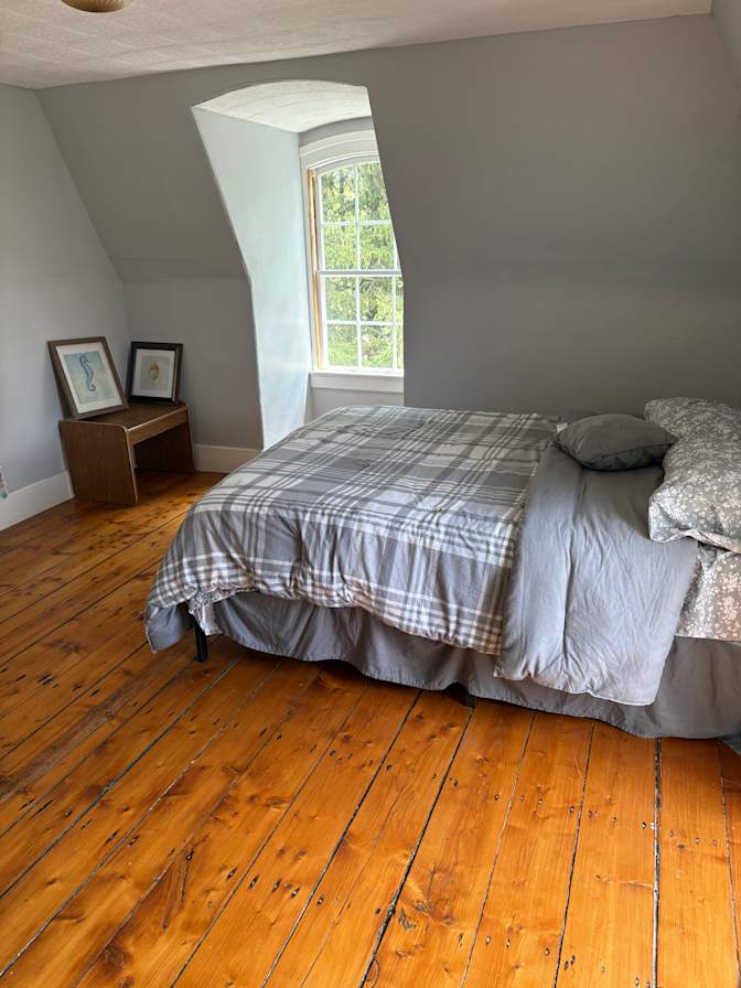 Ryan charles's room