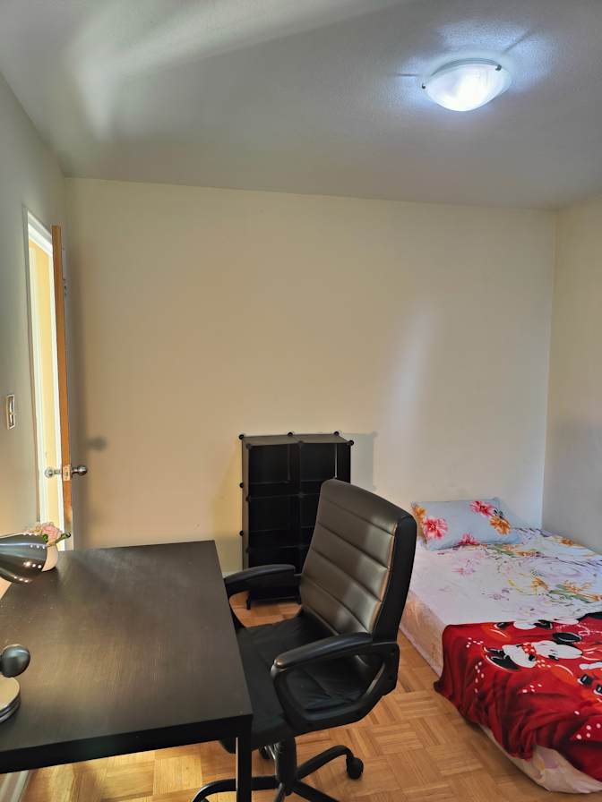 Akshay's room