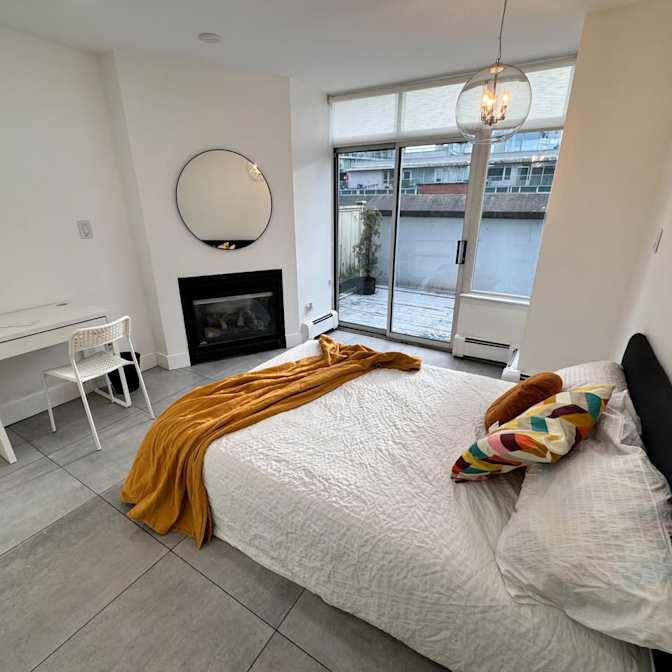 Van House's room
