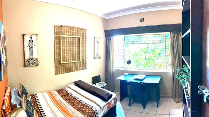 Jos Milne's room