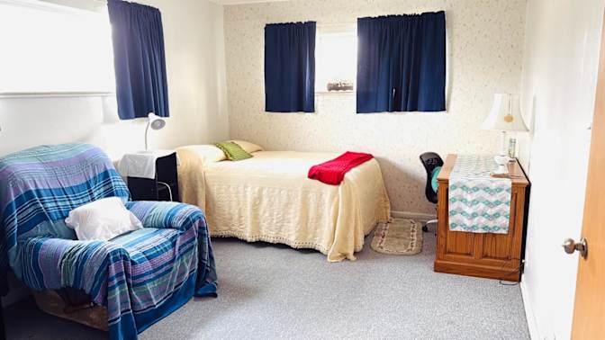 Vivian's room