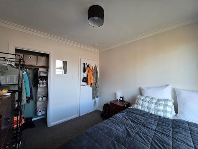 Latham Lockwood's room