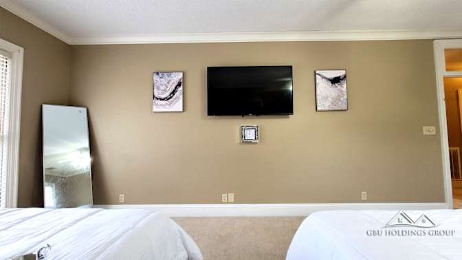 GBU Holdings Group's room