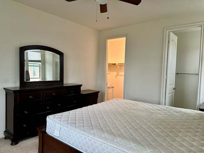 Lisa's room