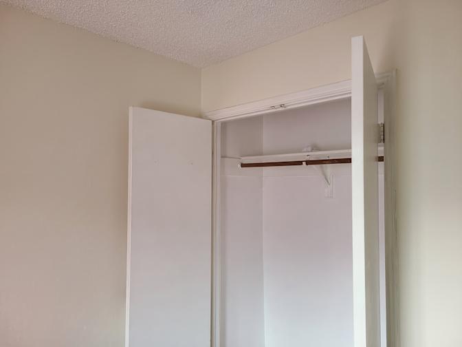 Tom's room