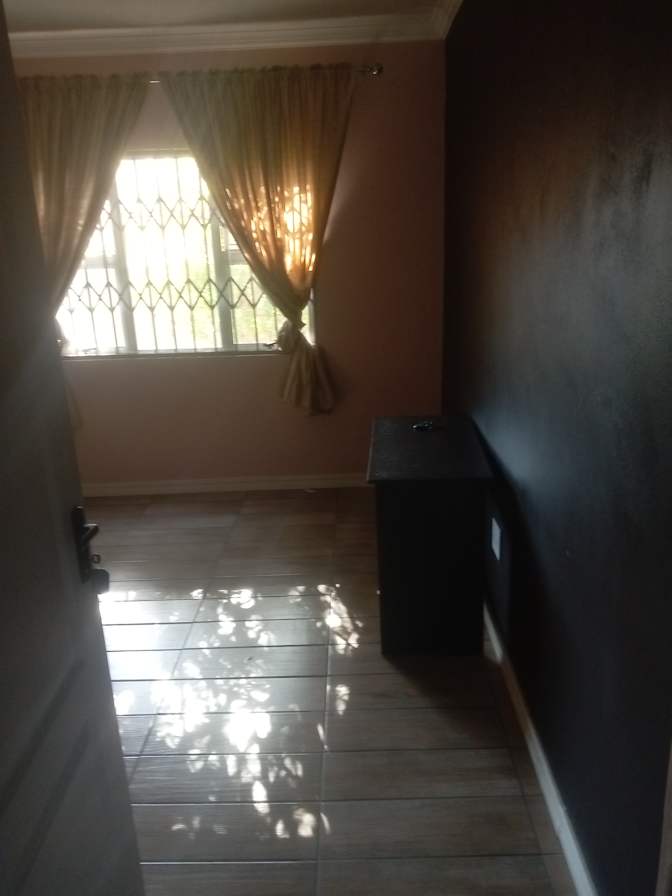 Aubin's room