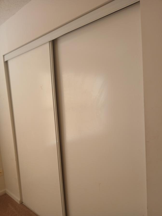 Luis's room