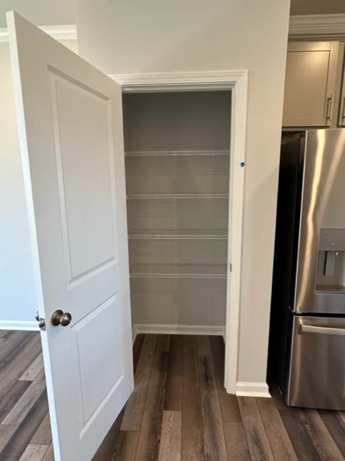 Alcove Rooms's room