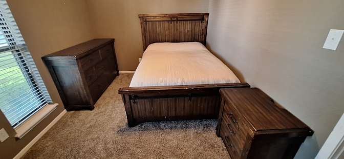 Luke Mckinney's room