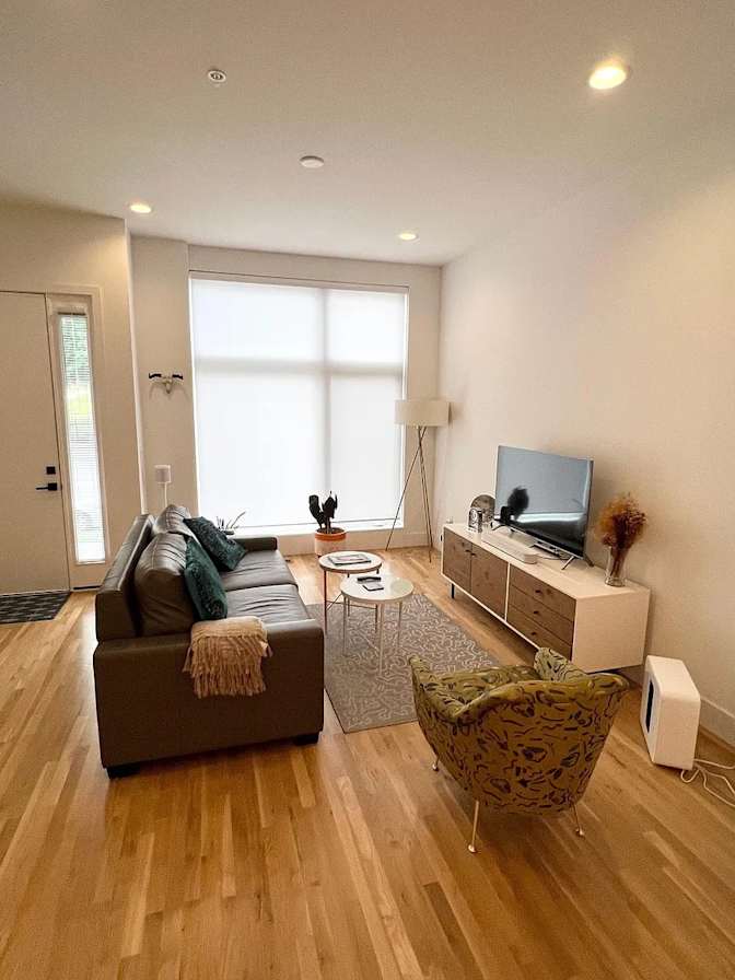 Alcove Rooms's room