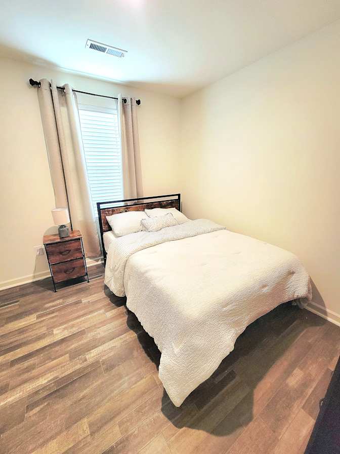 Lina's room