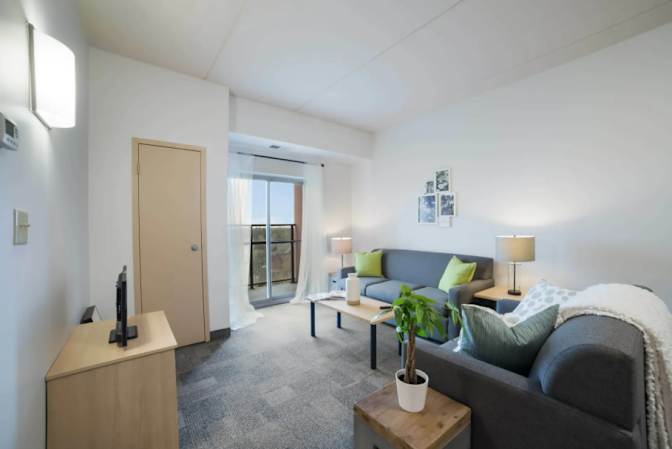 alexis henderson's room