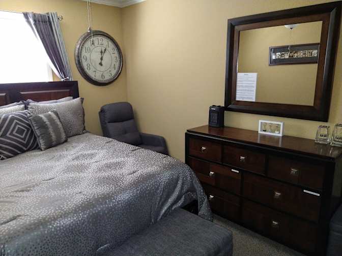 Dayna's room