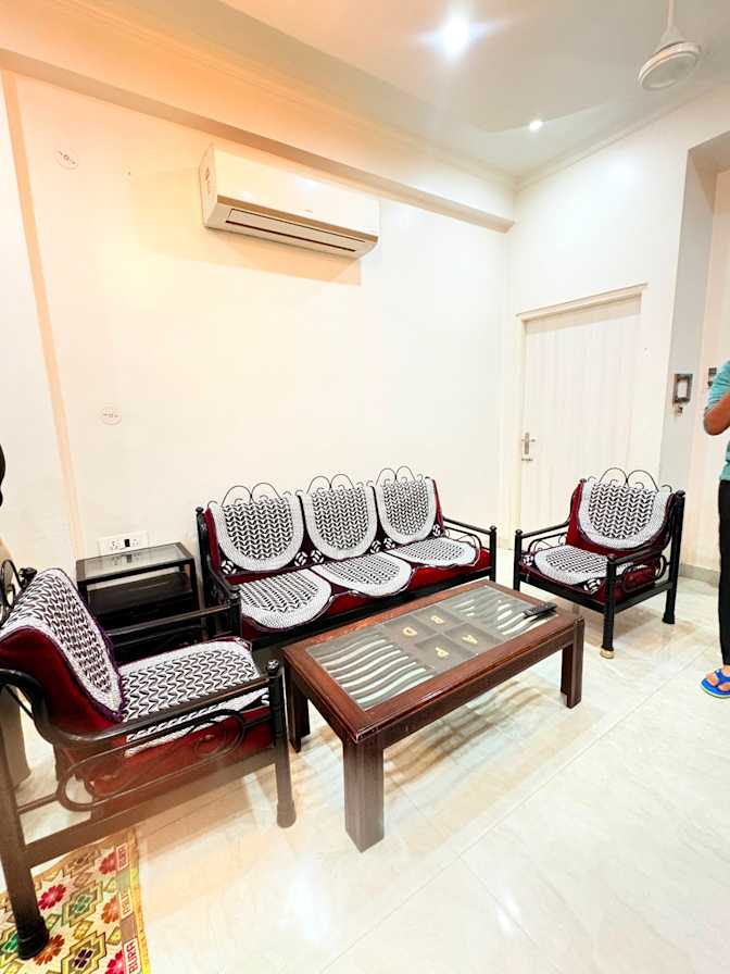 Somil's room