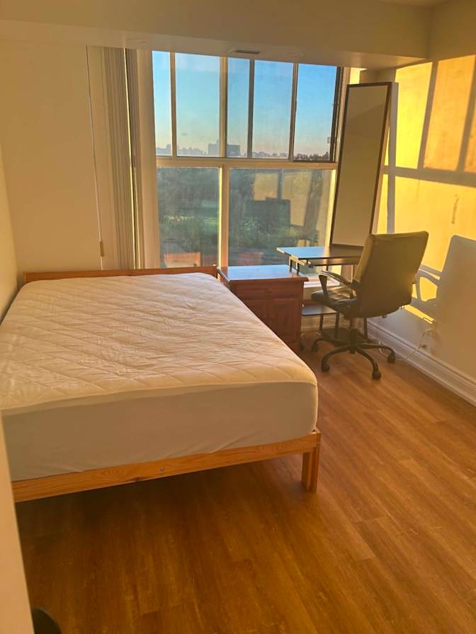 Naomi's room