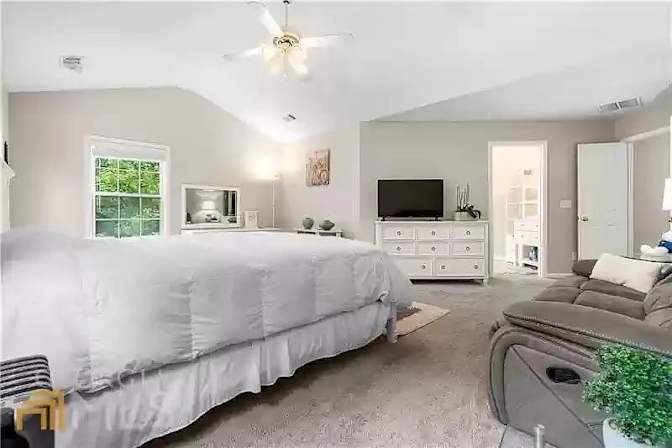 Alcove Rooms's room