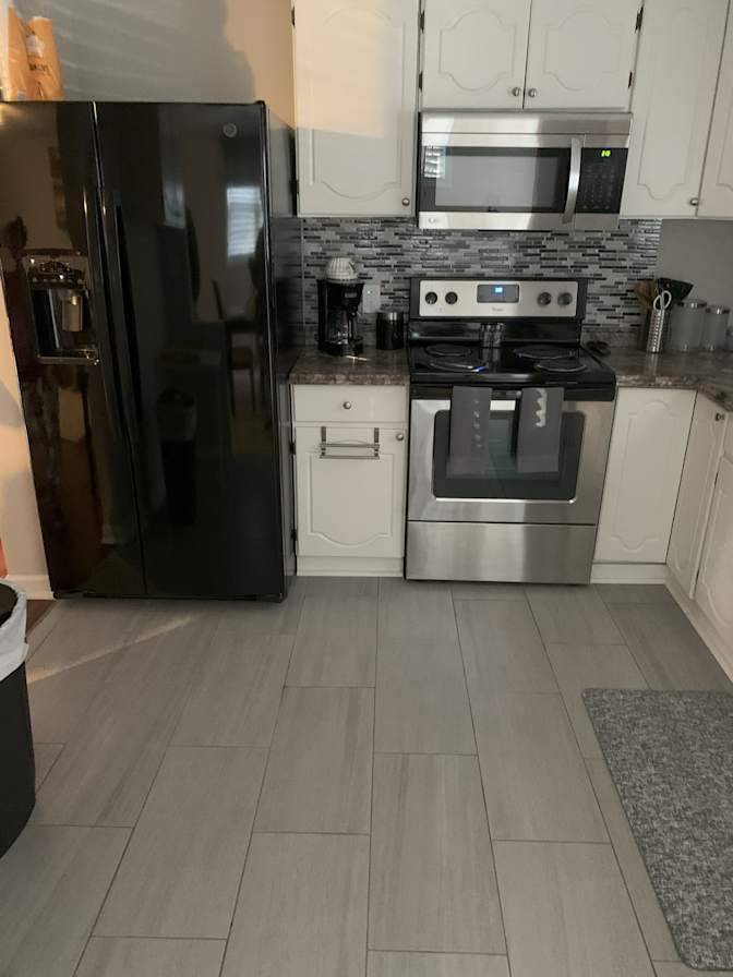 Carolina Realty Link's room