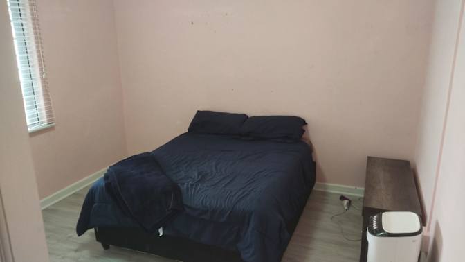 Donovan's room