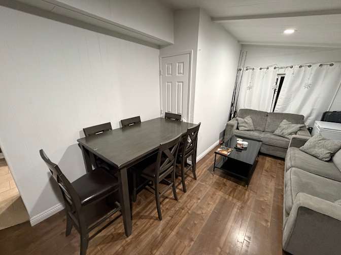 Alberto's room