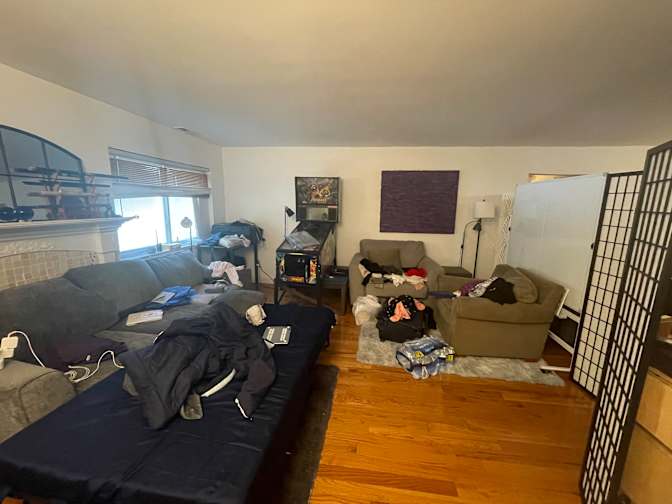 Large PRIVATE BEDROOM with Powder Room Sink - Walk-in Closet - Danbury Connecticut's room