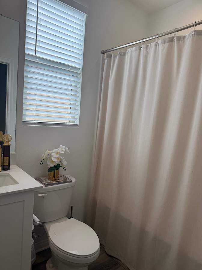 Linda's room