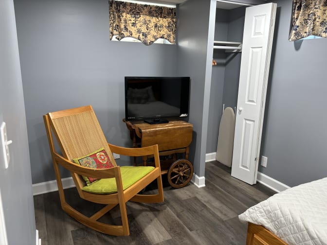 M. Safire Windley's room
