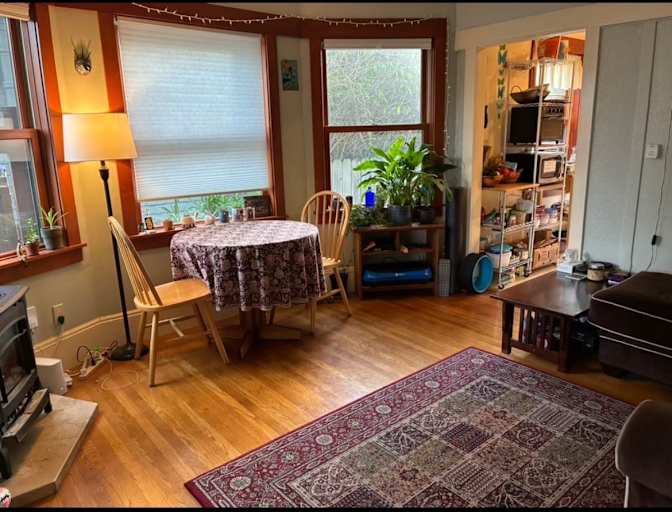 Jeni's room