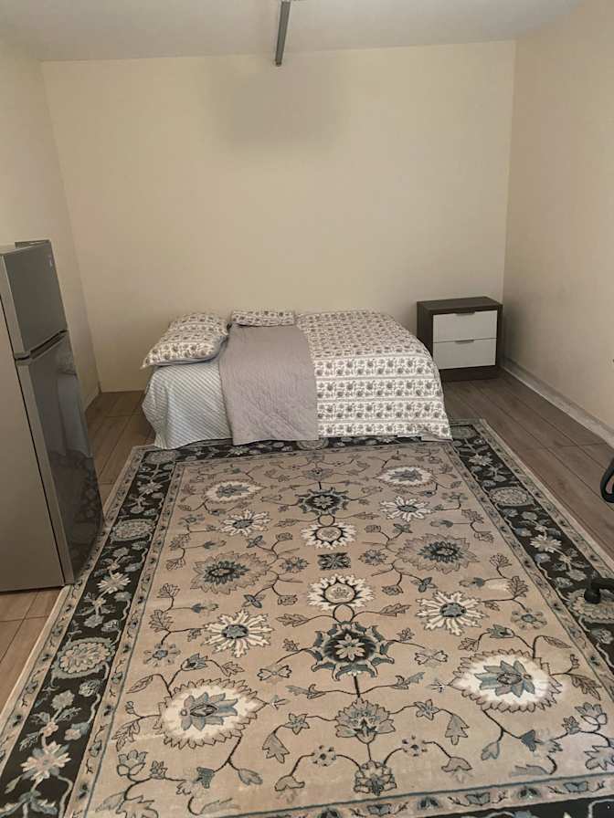 Israel's room